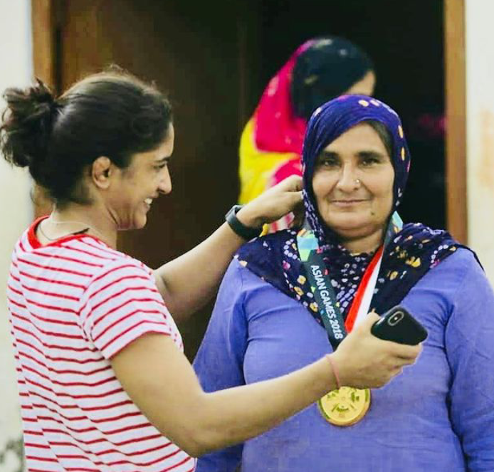 Vinesh Phogat with her mother