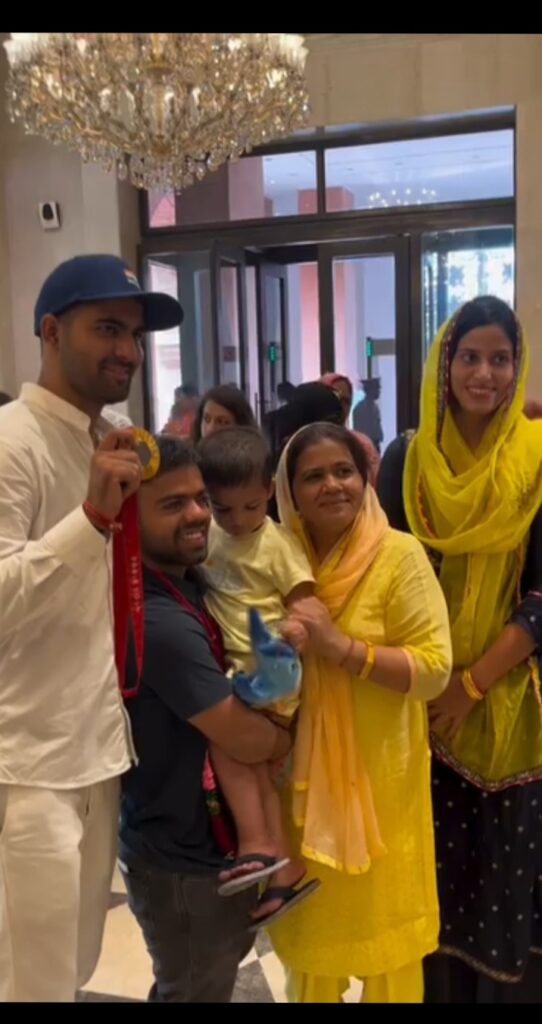 Nvadeep Singh with family